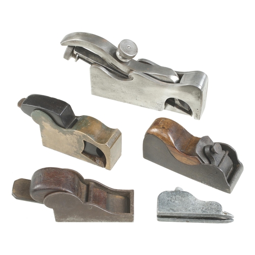 715 - A steel soled brass bullnose plane (pitting to sole) two small steel chariot planes and two others G... 