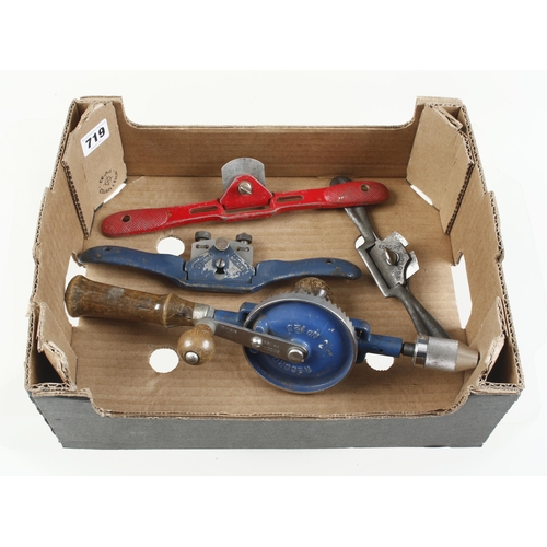 719 - A RECORD No 123 hand drill and 3 spokeshaves G+