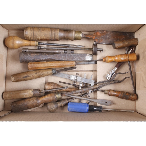 776 - Four heavy chisels and other tools G