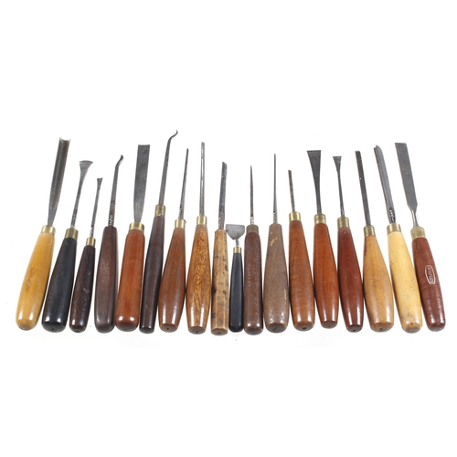 820 - A craftsmans roll of 35 carving tools G+