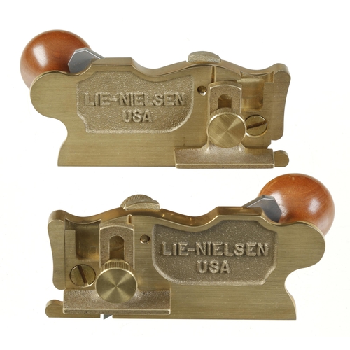 864 - An unused pair of LIE NEILSEN Nos 98 and 99 brass side rebate planes in orig box F