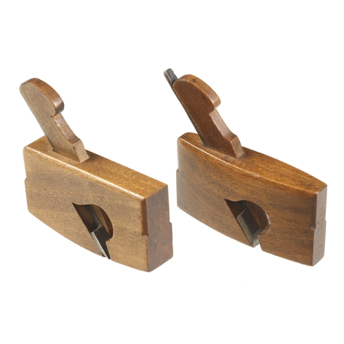 928 - A pair of little used miniature beech flat and compassed planes 3 1/2