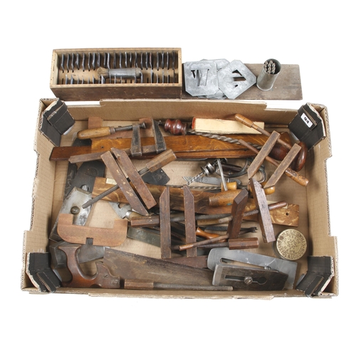 94 - A box of tools G