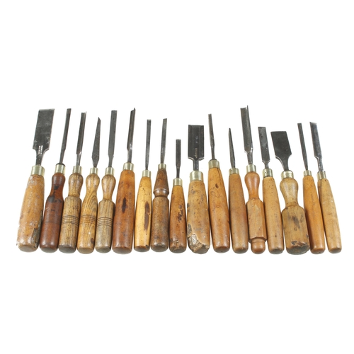 164 - 30 chisels and gouges G+