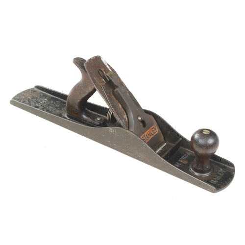 227 - A USA STANLEY No 6C corrugated sole fore plane with English iron G