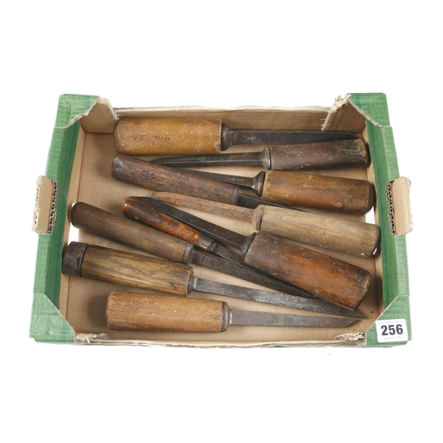 256 - 10 mortice chisels G+