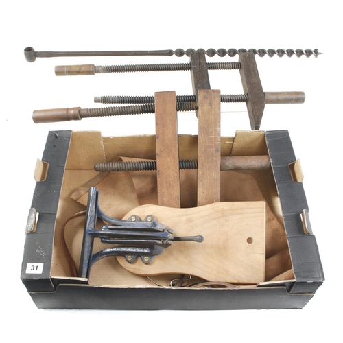 31 - A saw vice by WODEN, two wood cramps and a leatherworker's apron G