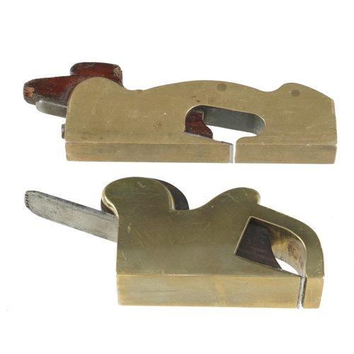 65 - A small brass rebate plane 5