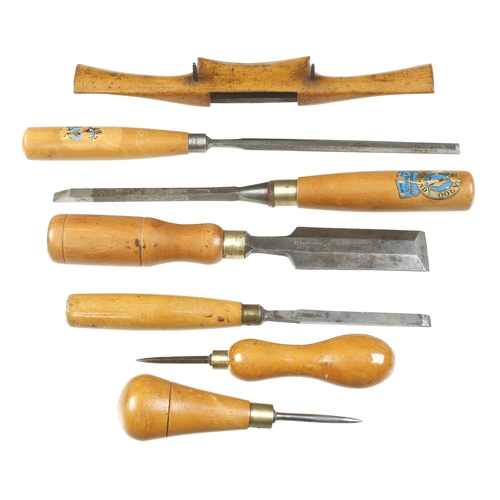 866 - Seven little used boxwood handled tools F