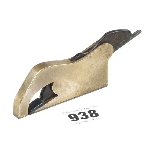 938 - A elegant steel soled gunmetal bullnose plane 3 1/4