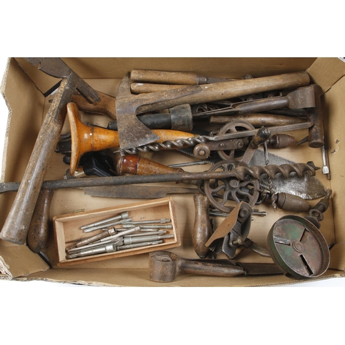 287 - A box of tools G