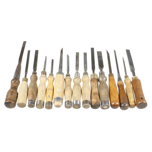 134 - Eight chisels with hooped handles and 7 others G+