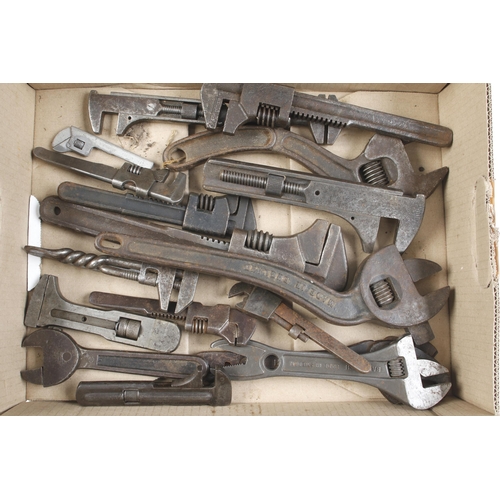 180 - 25 adjustable wrenches G+