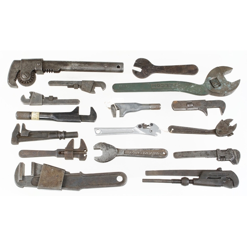 182 - 15 unusual adjustable wrenches G+