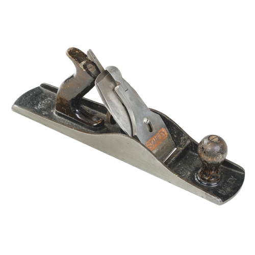 2 - A STANLEY No 5 1/2 fore plane G+