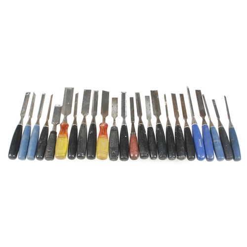 281 - 22 chisels mostly with composite handles G