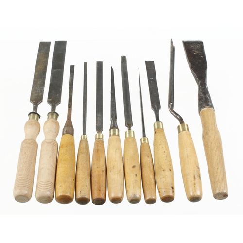 286 - 11 long chisels and gouges G+