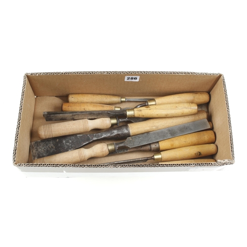 286 - 11 long chisels and gouges G+