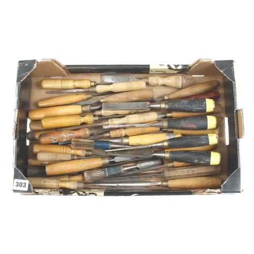 303 - 30 chisels, gouges and carving tools G