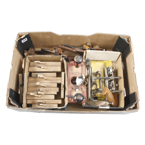 319 - A box of tools G