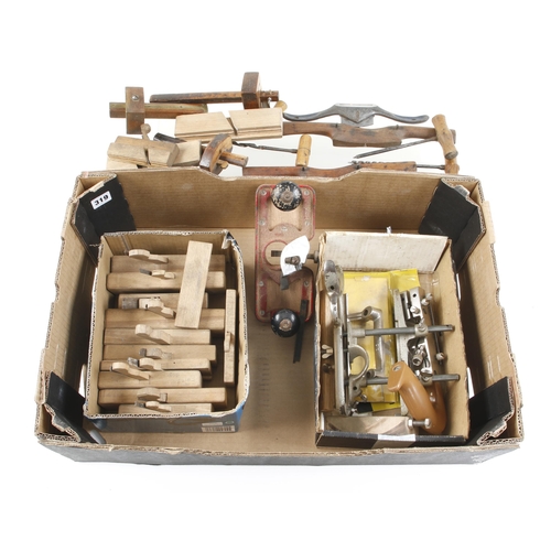 319 - A box of tools G