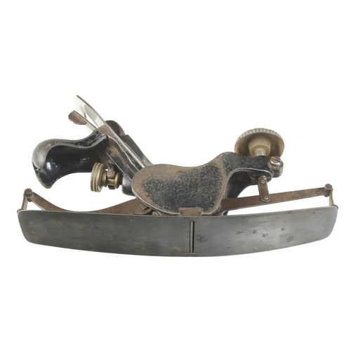 347 - A STANLEY No 113 circular plane with English iron G+