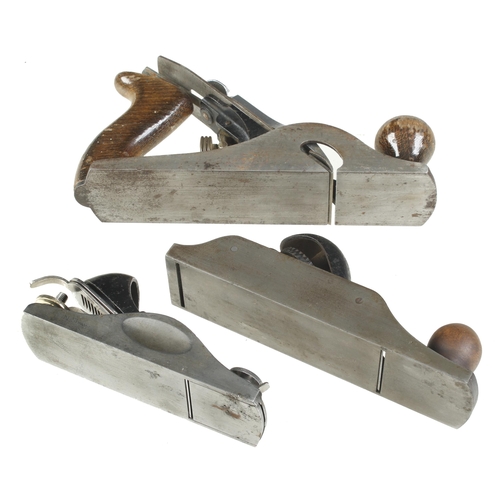 352 - STANLEY Nos 130 and 9 1/2 block planes and a 10 1/2 rebate plane G+