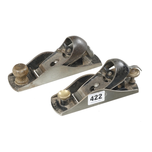 422 - STANLEY Nos 9 1/4 and 220 block planes G+