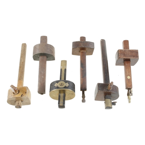 447 - An ebony and brass mortice gauge and 5 others G