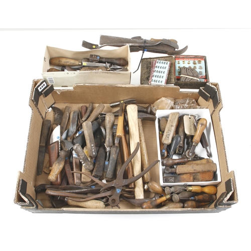 449 - A cobbler's kit of 86 tools incl. hammers, glazing irons, awls, knives, lasts etc G+