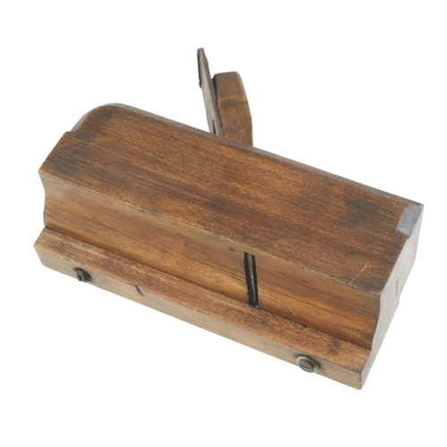 498 - A beech handrail plane G+