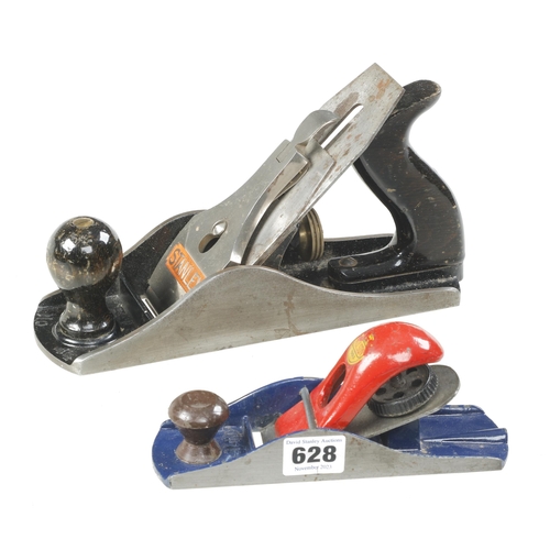 628 - A STANLEY No 4 1/2 smoother and a ROLSON block plane No V-110 G+