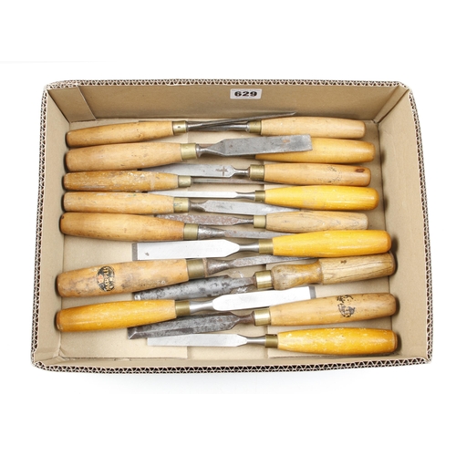 629 - 15 chisels and gouges G+