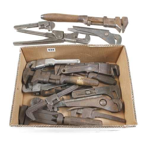 634 - 24 adjustable wrenches G+