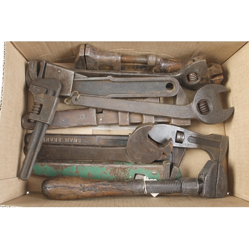 636 - 20 adjustable wrenches G+