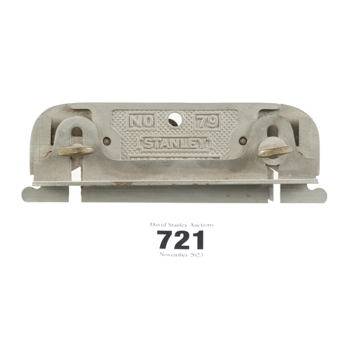 721 - A STANLEY No 79 L & R rebate plane G++