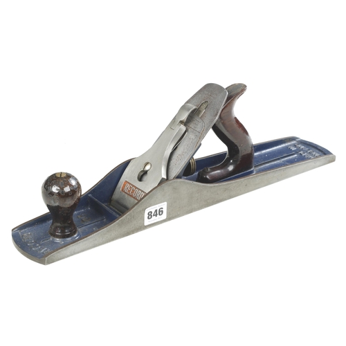 846 - A little used RECORD No 06C fore plane with corrugated sole and trade label on handle G++