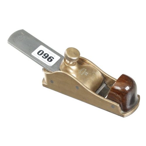 960 - A steel soled gunmetal NORRIS No 31 thumb plane with gunmetal lever, rosewood front infill and 1 1/4... 