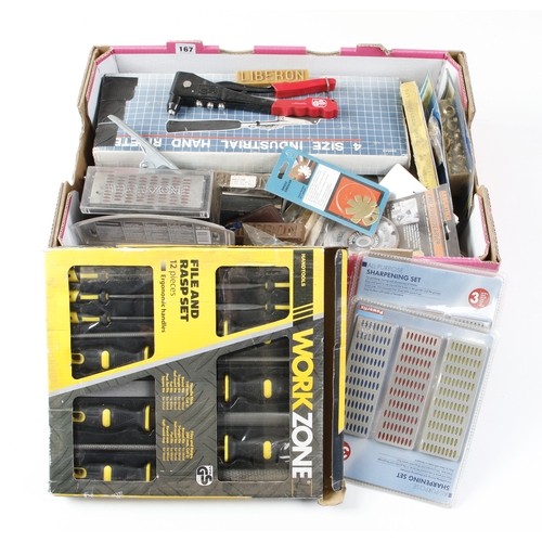 167 - Quantity of pop rivet guns and modern sharpening sets G