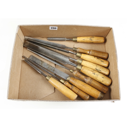 200 - Four chisels and gouges with boxwood handles and 4 others G+