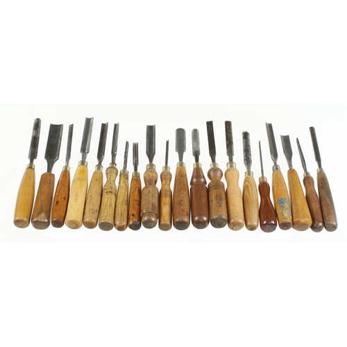 311 - 20 chisels and gouges G+