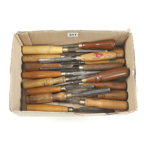 311 - 20 chisels and gouges G+