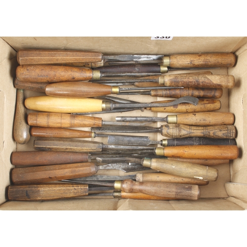 330 - 36 carving tools, chisels and gouges G