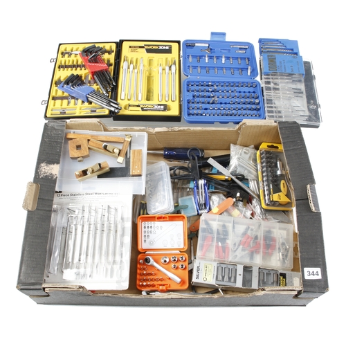 344 - Quantity of modern tools and kits G