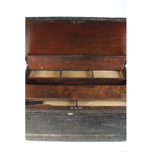 369 - A cabinetmakers pine tool chest 40