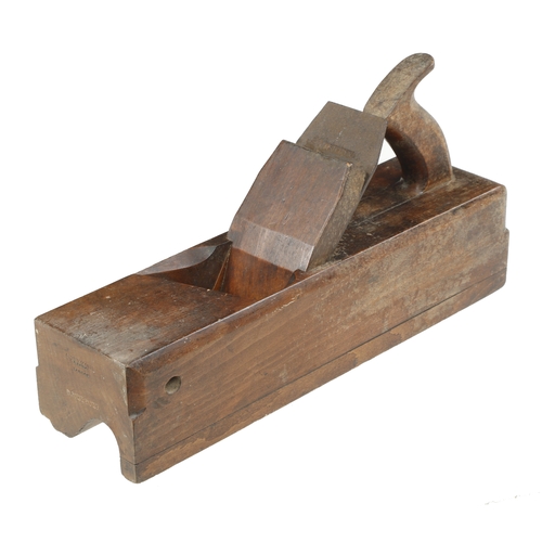 805 - An unusual handled moulding plane 14