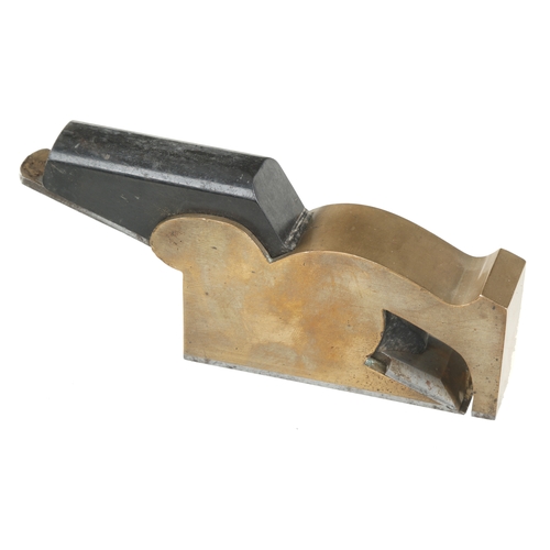 895 - A little used, quality steel soled brass bullnose plane with elongated ebony wedge G++