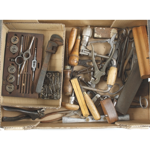 516 - A box of tools G