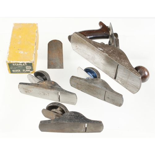 542 - A STANLEY No 4 low knob smoother and 3 other planes G