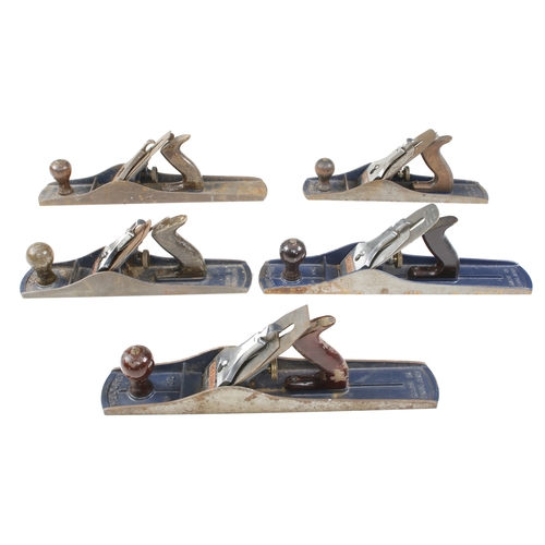 613 - Three RECORD No 06 and two No 05 1/2 fore planes, some light rust G